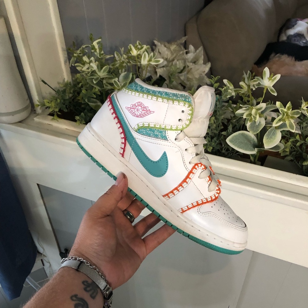Jordan 1 Mid “Multi Knit- US 6.5Y